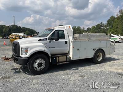 2017 Ford F-750 Regular Cab DRW URD/Flatbed Truck