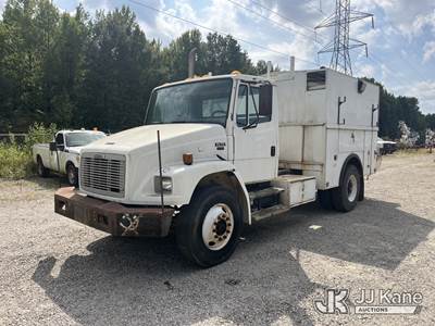 2003 Freightliner FL70 Enclosed Utility Truck
