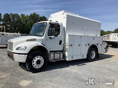 2013 Freightliner M2 106 Enclosed High-Top Service Truck