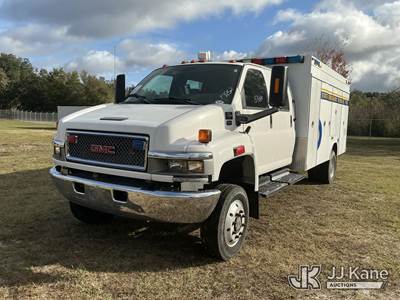 2006 GMC C4500 4x4 Crew-Cab Enclosed Service Truck
