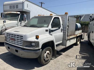 2009 GMC C4C042 Crew-Cab Flatbed/Service Truck
