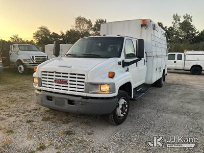 2007 GMC C5500 Crew-Cab Enclosed Service Truck