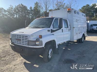 2007 GMC C5500 Crew-Cab Enclosed Service Truck