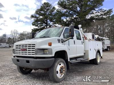 2006 GMC C5500 4x4 Crew-Cab Utility Truck