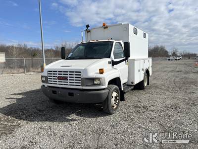 2009 GMC C5500 Enclosed High-Top Service Truck