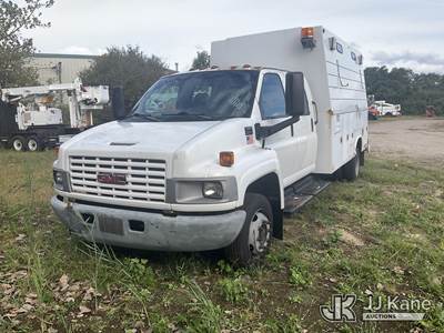 2007 GMC C5500 Crew-Cab Enclosed Service Truck