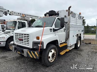 2009 GMC C7500 Enclosed Utility/Air Compressor Truck