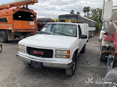 2000 GMC Sierra Classic 2500 Reg. Cab 2WD Service Truck