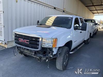 2011 GMC Sierra 2500HD Crew-Cab Enclosed Service Truck