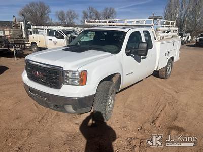 2013 GMC Sierra 2500HD 4x4 Extended-Cab Service Truck