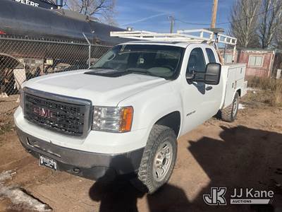 2012 GMC Sierra 2500HD 4x4 Extended-Cab Service Truck