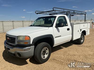 2004 GMC Sierra 2500HD Service Truck