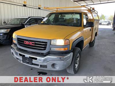 2004 GMC Sierra 2500HD Service Truck
