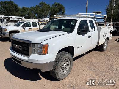 2013 GMC Sierra 2500HD 4x4 Extended-Cab Service Truck