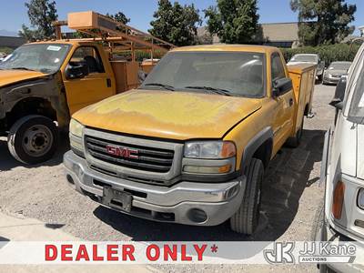 2004 GMC Sierra 2500HD Service Truck