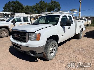 2013 GMC Sierra 2500HD 4x4 Extended-Cab Service Truck