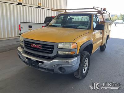 2004 GMC Sierra 2500HD Service Truck