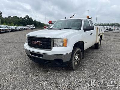 2013 GMC Sierra 2500HD 4x4 Extended-Cab Service Truck