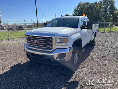 2015 GMC Sierra 2500HD Crew-Cab Service Truck