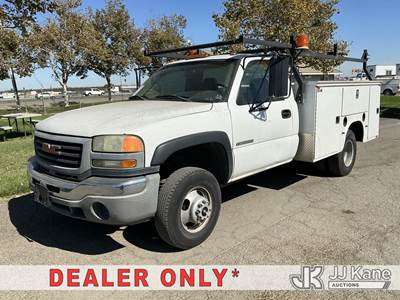2004 GMC Sierra 3500 Service Truck