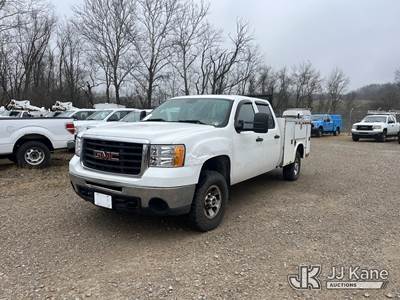 2009 GMC Sierra 3500HD 4x4 Crew-Cab Service Truck