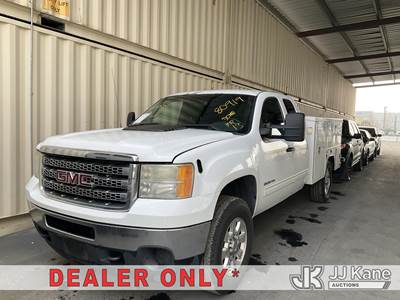 2013 GMC Sierra 3500HD Crew-Cab Service Truck