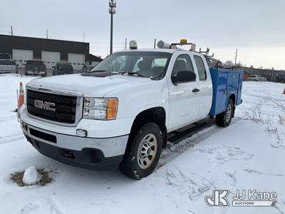 2013 GMC Sierra 3500HD Extended-Cab Service Truck