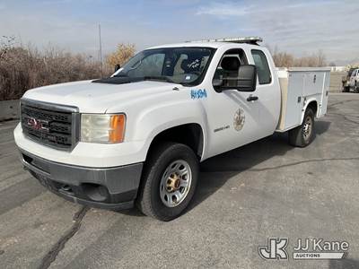 2013 GMC Sierra 3500HD 4x4 Service Truck