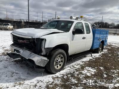 2013 GMC Sierra 3500HD Work Truck Ext. Cab Long Box 4WD Extended-Cab Service Truck