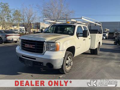 2009 GMC Sierra 3500HD Crew-Cab Service Truck