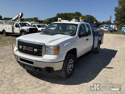 2012 GMC Sierra 3500HD Extended-Cab Enclosed Service Truck