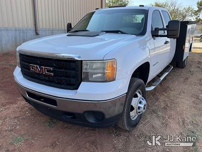 2013 GMC Sierra 3500HD Crew-Cab Service Truck