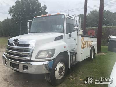 2017 Hino 338 Mechanics Service Truck