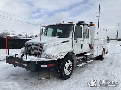 2006 International 4200 Crew-Cab Utility Truck