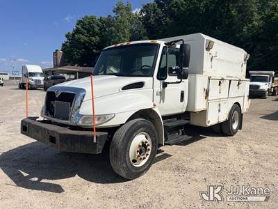 2006 International 4200 Enclosed High-Top Service Truck