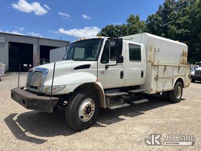 2006 International 4200 Crew-Cab Utility Truck