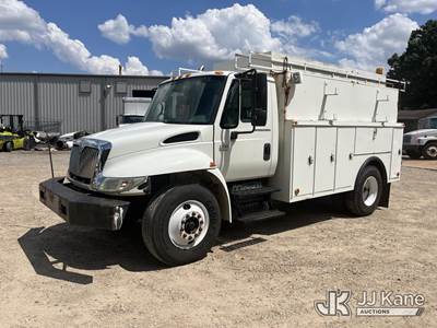 2006 International 4200 Enclosed Utility Truck