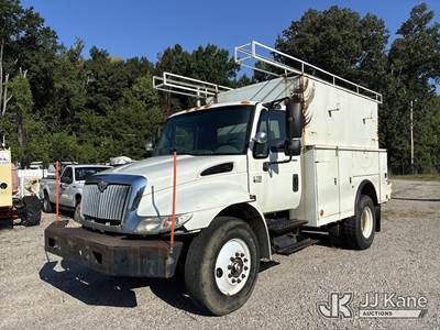 2006 International 4200 High Top Service Truck