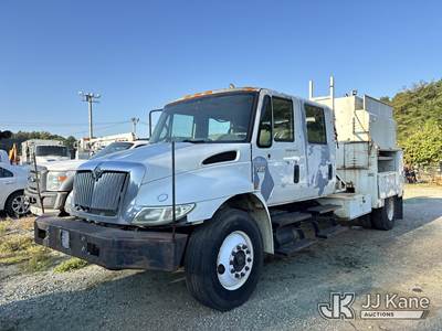 2006 International 4200 Crew-Cab Enclosed Service Truck