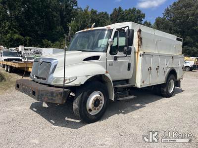 2006 International 4200 Enclosed Utility Truck