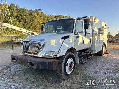 2006 International 4200 Crew-Cab Enclosed Utility Truck