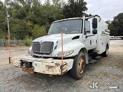 2007 International 4200 Crew-Cab Enclosed Utility Truck