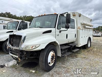 2006 International 4200 Crew-Cab Enclosed Utility Truck