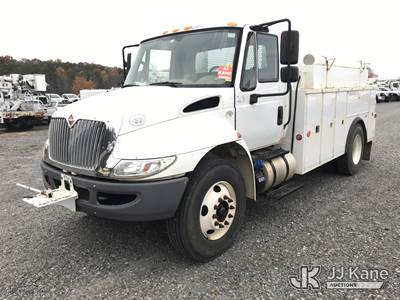 2019 International 4300 URD/Flatbed Truck