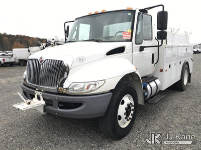 2018 International 4300 URD/Flatbed Truck