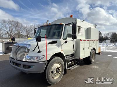 2013 International 4300 Enclosed Utility/Air Compressor Truck