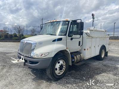 2019 International 4300 URD/Flatbed Truck