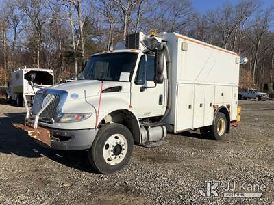 2015 International 4300 Enclosed Utility/Air Compressor Truck