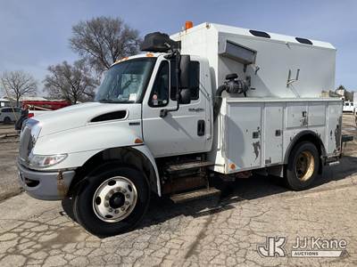 2013 International 4300 Enclosed Service Truck