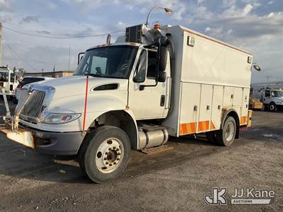 2015 International 4300 Air Compressor/Enclosed Utility Truck